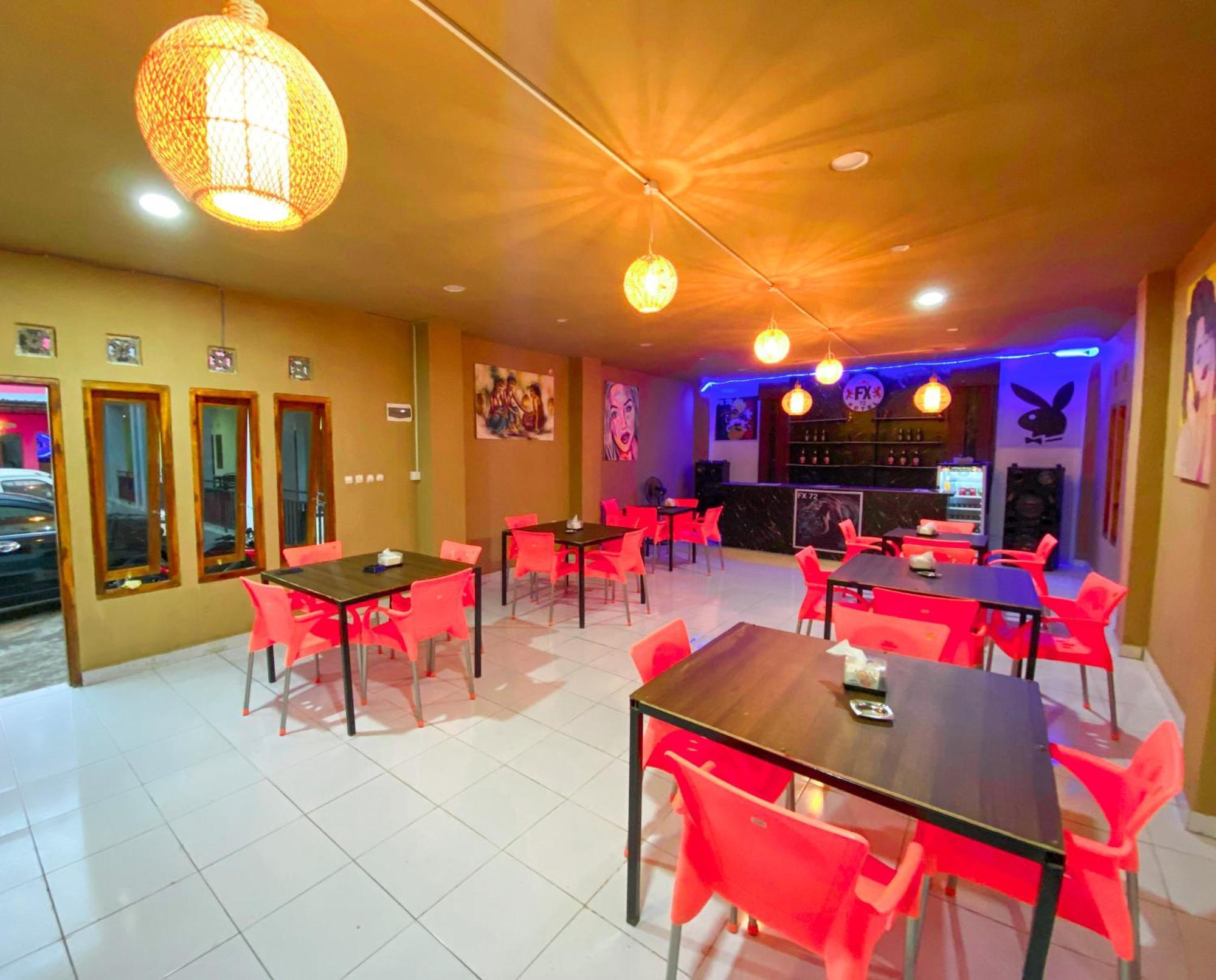 Fx72 Labuan Bajo Hotel Екстер'єр фото